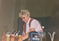 Jako barmanka, 80. léta