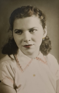 Miloslava Kelblová ve 14 letech, rok 1950 