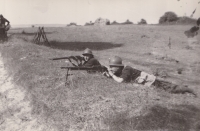 Při výcviku u Agde, jaro 1940