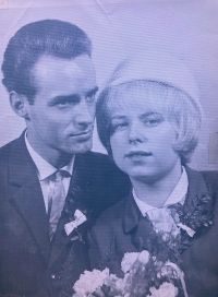 Svatební fotografie manželů Zámečníkových