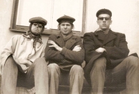 Tomáš Mazal (první zleva) v roce 1979