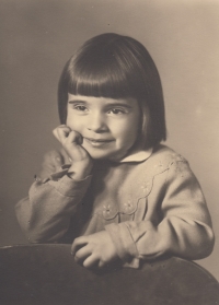 Zora Janovcová v dětství