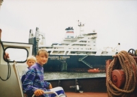 Děti Jiřího Louvara, které ho doprovázely na plavbě, 90. léta