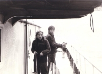 Jiří Louvar na remorkéru Kamýk, 80. léta