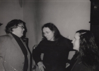 Na fotografii zleva: Otec Pavel Kupka, Vít Pelikán, Hana Pelikánová, Olomouc, 1986