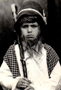 Ladislav Matějček v divadle jako Rumcajs
