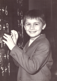 Petr Mamula ve 2. třídě ve škole v roce 1965
