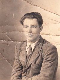 Teodor Melnik, cca 1941, jak vypadal v době, kdy přišel z Ukrajiny do Českého Krumlova