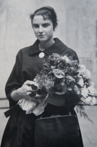 Maita Arnautová, 1961, promoce
