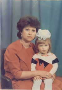 Євгенія Бардяк з мамою. Калуш, 1980-ті рр. 