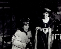 Ladislav Matějček v divadelní hře Macbeth - Tajemství černého lesa
