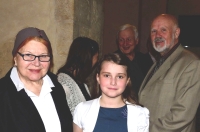 Lukáš Matoušek s vnučkou a herečkou Marií Tomášovou, rok 2015