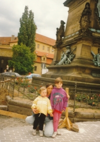 Z výletů po Česku. Léto 1993, těsně po příjezdu