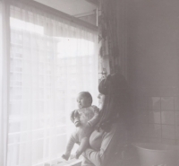 Švagrová se synem Davidem, Holandsko 1969