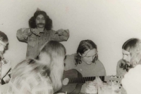 Jan Tomeš s kytarou, Chabařovice 1984