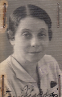 Babička Charlota Schick