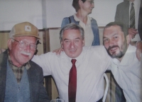 Jaroslav Poskočil s přáteli