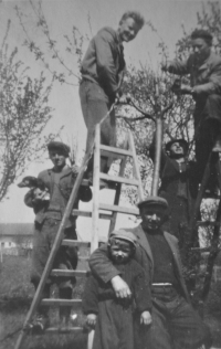 Josef Snopek s přáteli