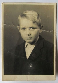Ladislav Remeň jako chlapec, 1937