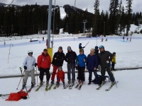 Rodina na lyžích. Emily, Mark, Michala, Nathaniel, Stefan, Katrina, Zuzana, Luboš, Sun Peaks, Britská Kolumbie, 2015