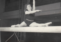 Pamětnice na kladině, foto Vlastislav Šimsa, 1954