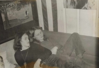 S Jindrou Pecháčkem u Pláštěnky, Jan Tomeš vpravo, 1981