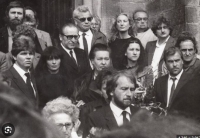 Hana Pelikánová na pohřbu Pavla Wonky, Vrchlabí, 6. května, 1989