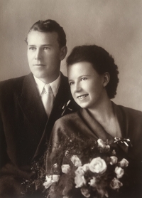 Svatební fotografie Miloslava a Věry Jirošových