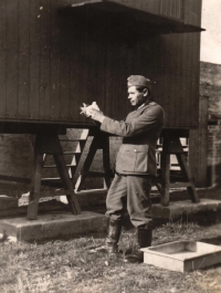 Otec Květoslavy Čechové Richard Onderka ve vojenské uniformě, zřejmě 30. léta 20. století