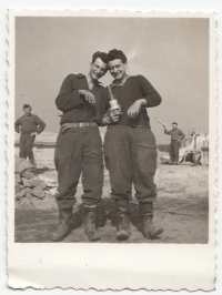 Čochtan a Dědek jeden a půl roku na vojně u PTP