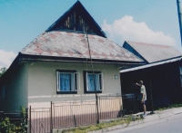 Dědečkův rodný dům v Osádce, ve kterém Fajčíkovi za války ukrývali partyzány