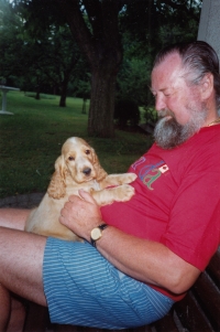 Josef Michek se svým pejskem v časech odpočinku