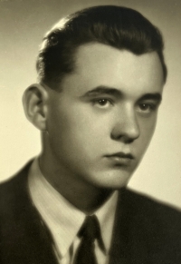 Milan Kuna, osmnáctiletý