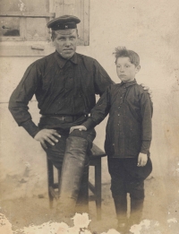 Dědeček a otec Sergeye Fokina, Don, kolem roku 1930