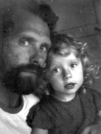 S dcerou Tatyanou, Leningrad, 1990