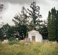 Rodinná hrobka rodiny Ursíny v Rakše, 2024