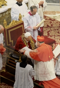 Dominik Duka se při papežské konzistoři stal kardinálem