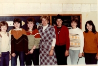 Alena Koňáková se žákyněmi ze ZŠ Mutějovice