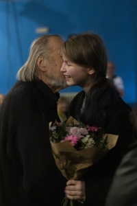 Vladimír Kouřil v průběhu závěrečné prezentace projektu Příběhy našich sousedů, duben 2025