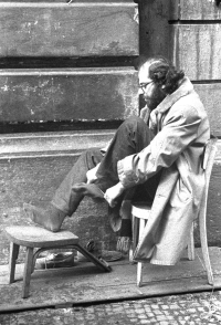 Allen Ginsberg v Praze na fotografiích Jiřího Stivína, 1965