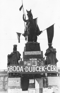 Invaze vojsk Varšavské smlouvy 21. srpna 1968 v Praze