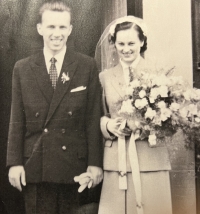 Svatba rodičů Miroslava a Marty, polovina 50. let