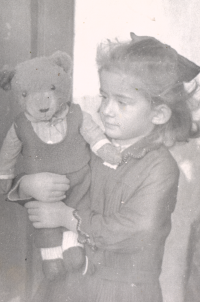 Pamětnice před vystěhováním z domu v Křenově v roce 1947