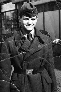 Vilém Lasák v době základní vojenské služby, 1955 až 1956