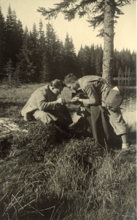 zač. 40. rokov, Pavol Strauss s Tomášom Munkom