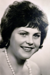 Emília Kreuzerová, 1965 
