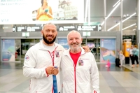 Václav Scheiner se svým svěřencem Arturem Omarovem