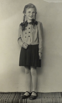 Lidka Lisá, rozená Vynikalová v 1. třídě