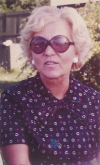 Matka Jarmila Formánková, rozená Tunová, v roce 1975