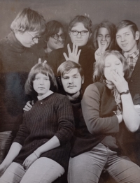 Třídní fotografie z roku 1969
